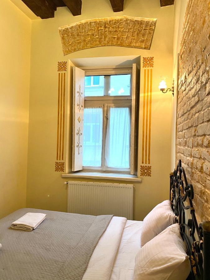 Квартира Подобово На Вулиці Валова 21А Lviv Bagian luar foto