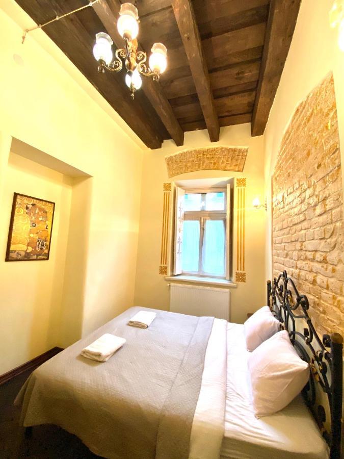 Квартира Подобово На Вулиці Валова 21А Lviv Bagian luar foto